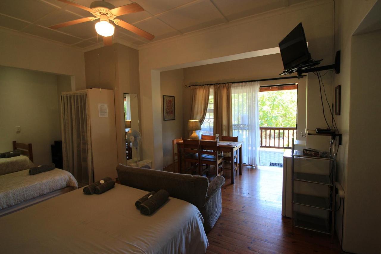 Dempsey'S Self-Catering Guest House Port Elizabeth Exterior photo