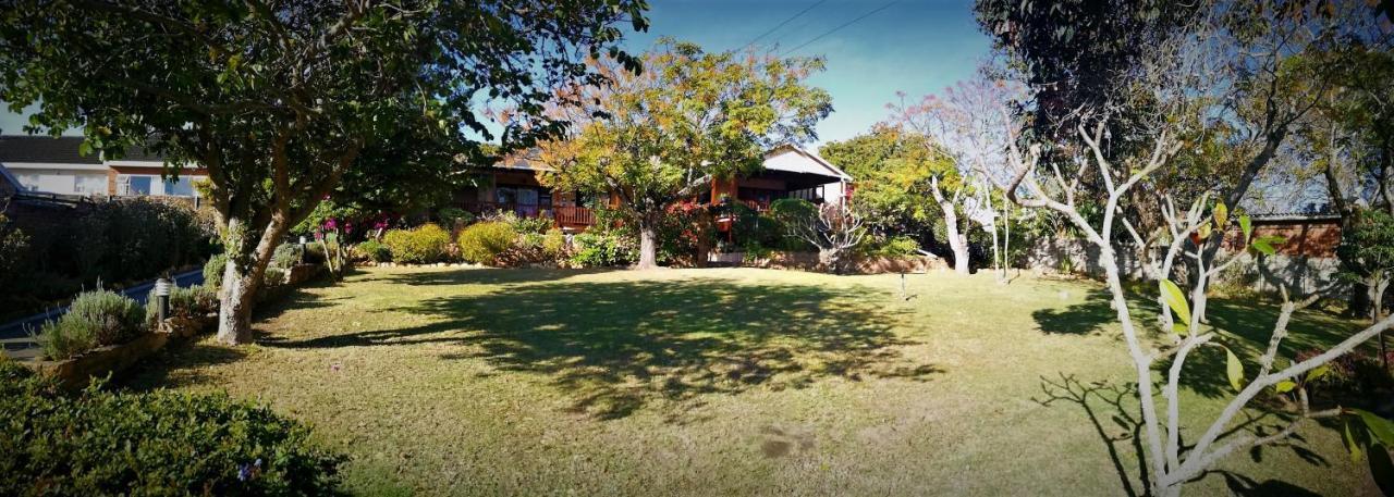 Dempsey'S Self-Catering Guest House Port Elizabeth Exterior photo